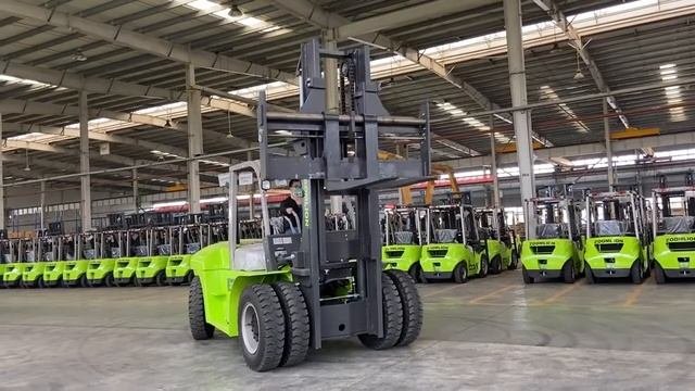 Дизельный погрузчик Zoomlion FD100 на складе, Грузоподъемность - 10 000 кг, Bыcoтa подъема - 3 000мм