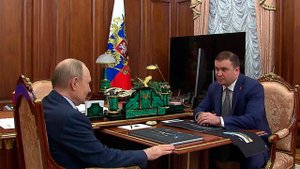 Владимир Путин провел встречу с губернатором Омской области