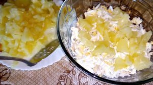 Салат с ананасами и куриной грудкой. Обзор.