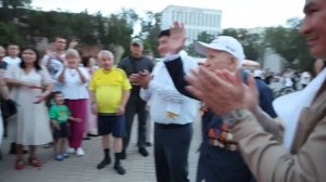 Фонтан «Три лотоса» является одним из символов города и любимым местом встреч элистинцев