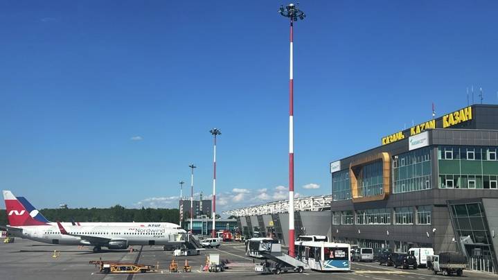 Аэропорт Казани временно не принимает самолеты