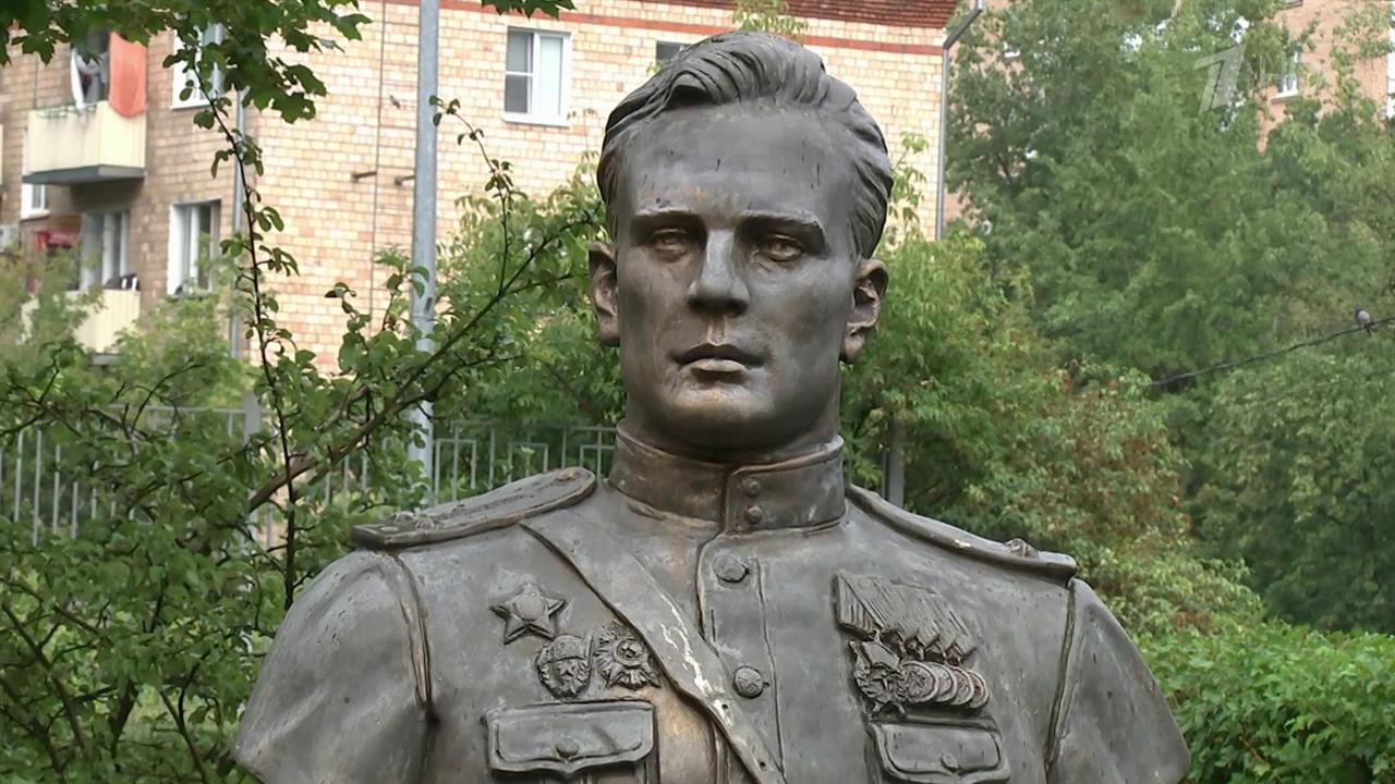 Звезда Героя передана внуку командира бойцов, водрузивших Знамя Победы