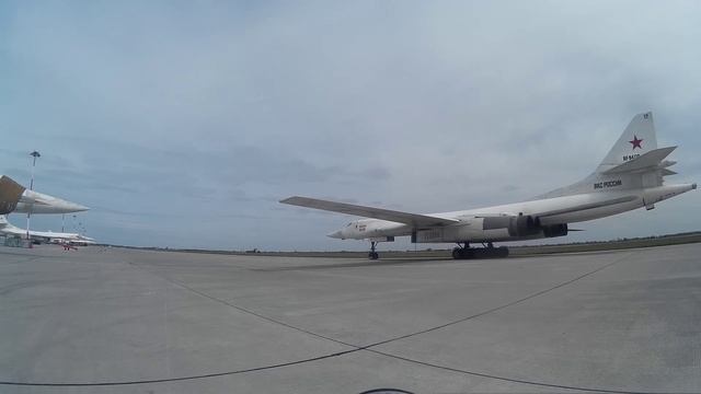 Близкий и прекрасный Ту-160 "Белый Лебедь"