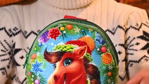 075 Рюкзак Помпончик