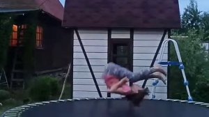 20190609 21 34 41  Мира на батуте-3