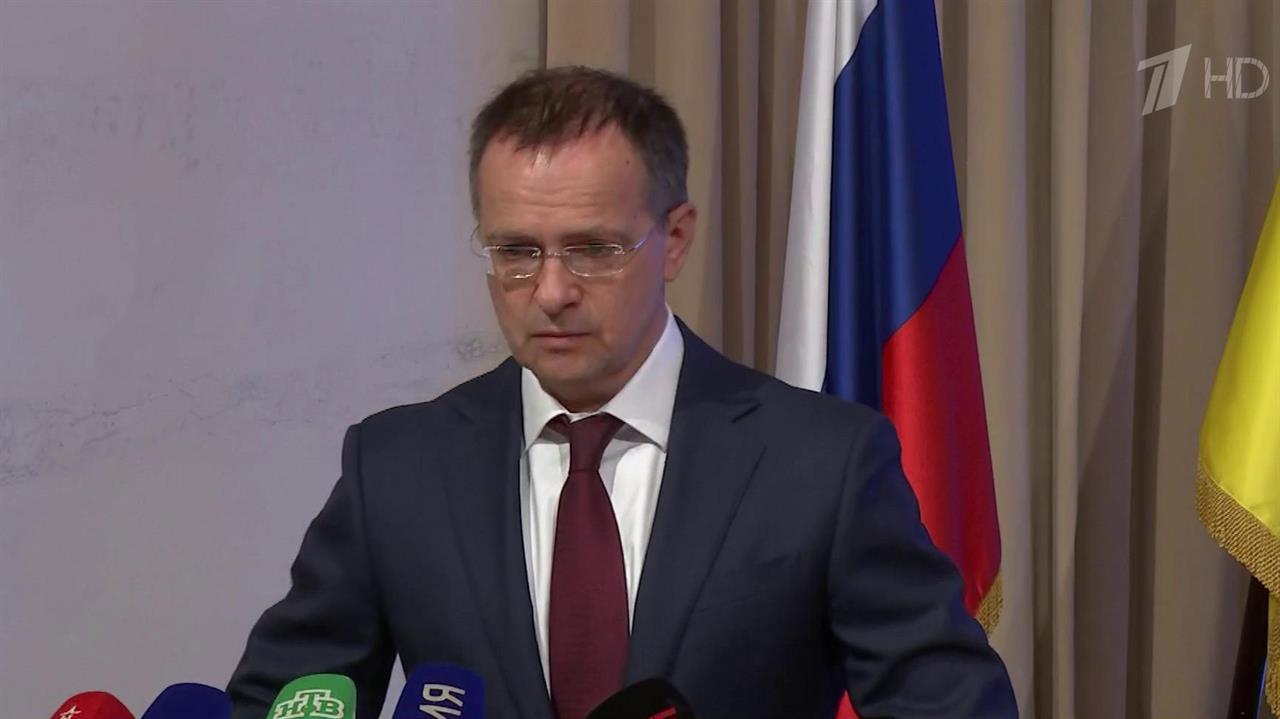 Золотую Звезду Героя России передали семье младшего лейтенанта Алексея Береста