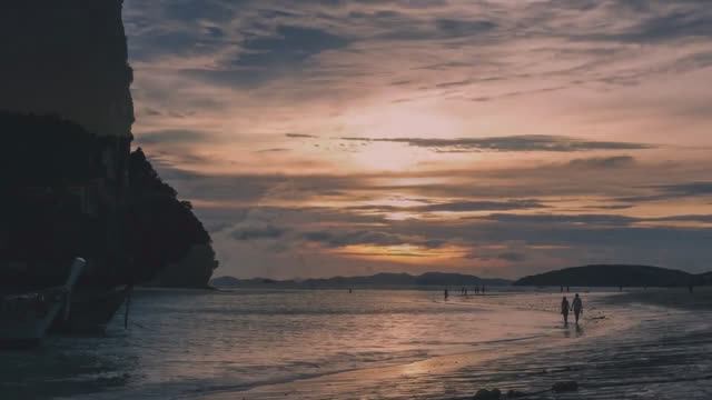 Emotion смотреть онлайн