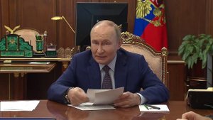 Владимир Путин: Экономика крепнет, инфляция падает, безработица — исторический минимум