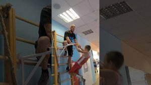 киппинг подтягивания 150 раз Радамир 10 лет