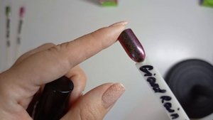Обзор коллекции по лягушкам 🐸 от бренда Color Flecks. Маникюр обычным лаком.