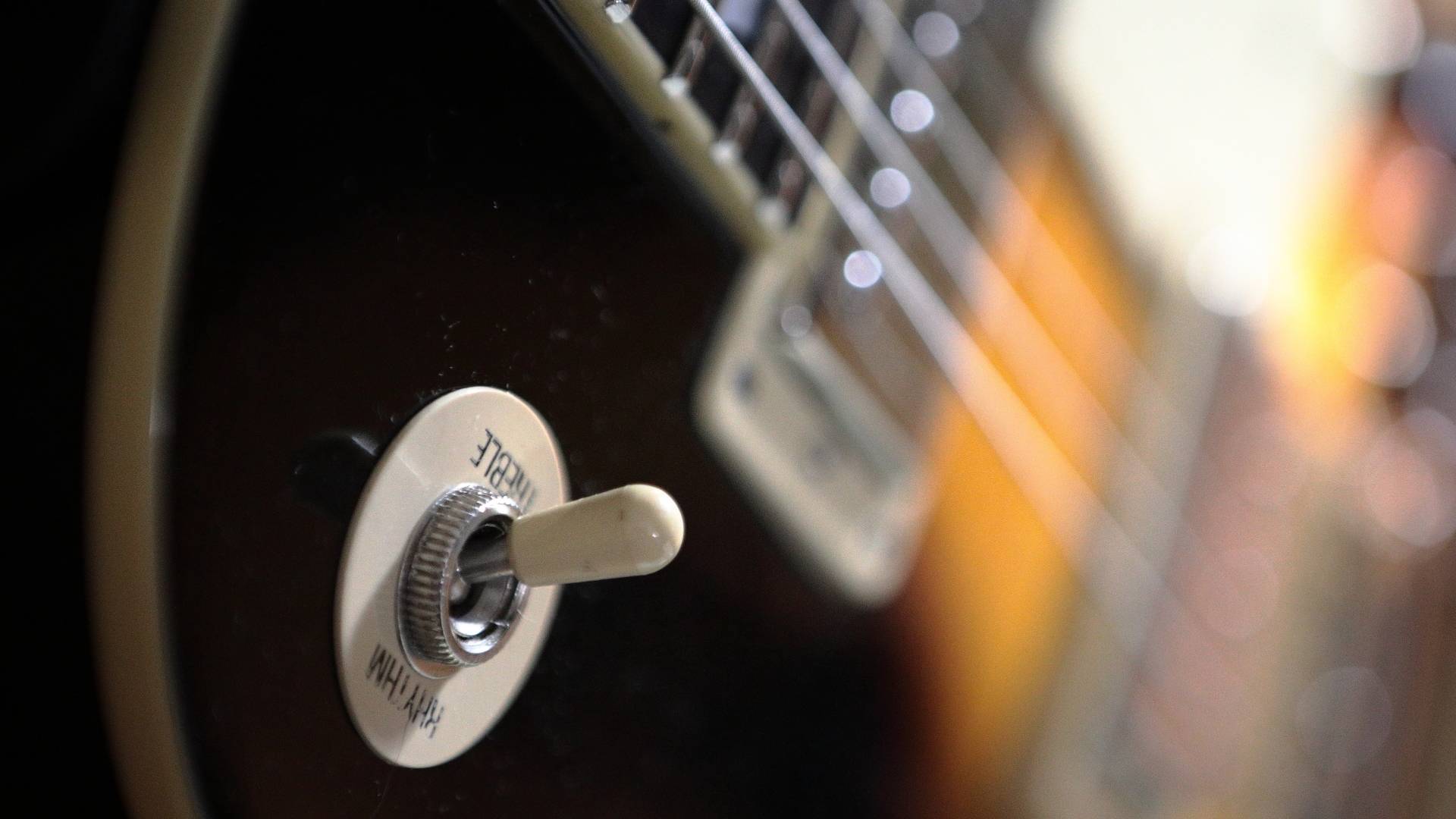 ACDC Realise деван-вершн.