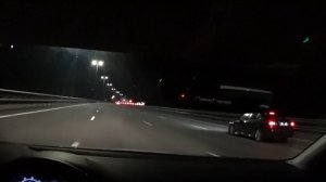 Старый Saab 9-3 наказал на ночной трассе современную турбо Skoda Octavia