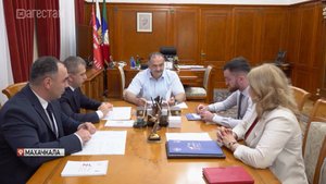 Глава Дагестана встретился с дагестанцами-участниками программы «Время героев»