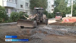 Масштабные ремонты дворов продолжаются в Вологде