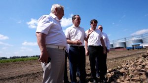 Кондратьев оценил ход уборки сахарной свеклы в Успенском районе