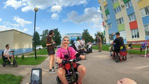 Уличная тренировка по футболу на электроколясках ФК «Поспишь потом»