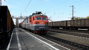 Электровоз ВЛ80С-103 с приветливой бригадой.