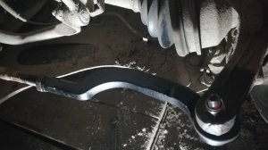 Замена рулевых наконечников и стабилизатора на авто.