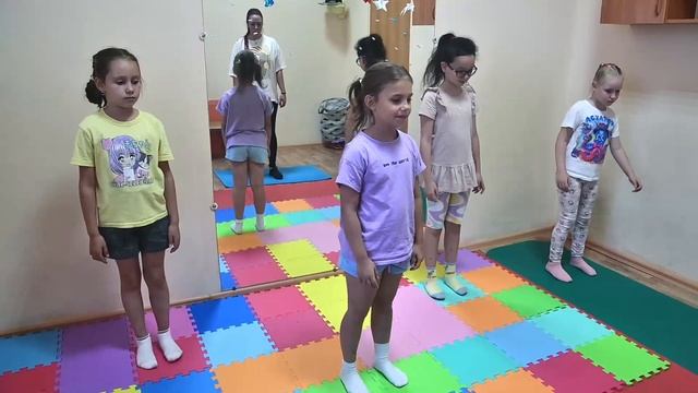 Игровой стретчинг как элемент физического воспитания детей с ОВЗ смотреть онлайн