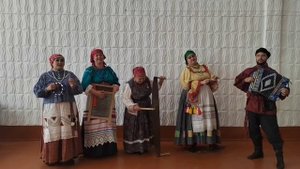 Омские припевки- фольклорная группа "Сустрена"