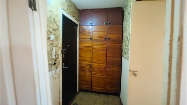 Весенняя улица, 18 смотреть онлайн