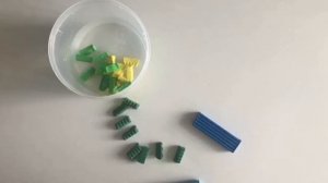 Рисуем пластилином одуванчики