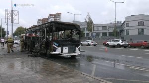 Сгорел дотла: видео ЧП со сгоревшим пассажирским автобусом в Самаре