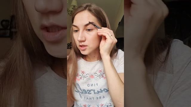 Макияж одной кистью