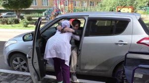 Пересаживание в автомобиль