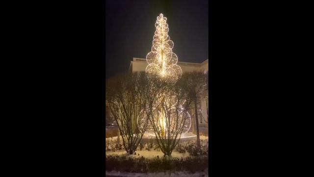 Ель из сфер СБЕРМЕГАМАРКЕТ смотреть онлайн