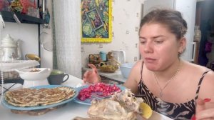 РУССКИЙ МУКБАНГ СВИНОЖОР С КОТОМ