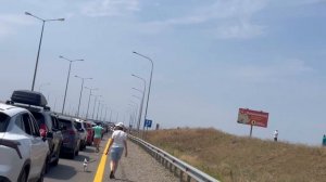 Огромная многочасовая пробка к Крымскому мосту