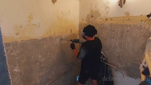 Как отбить старую штукатурку.mp4