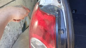 как снять задний левый фонарь Шевроле Каптива.Chevrolet Captiva 2012год.