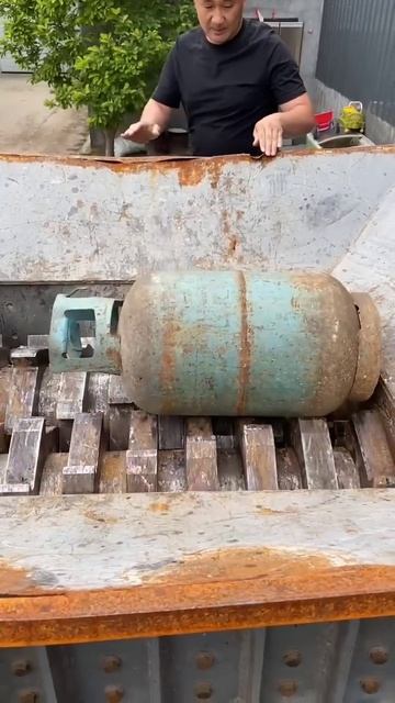 Shredder Machine shorts 36