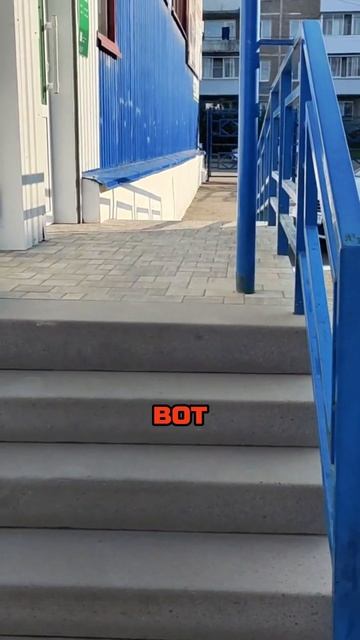 Облицовка входной группы спустя 3 года. Что с ней стало? смотреть онлайн