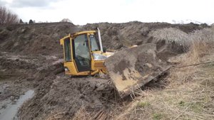 Едем выручать трактористов!