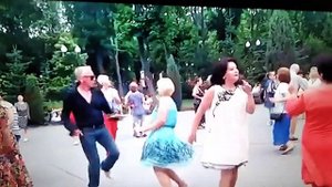 С розою красивою - 1080