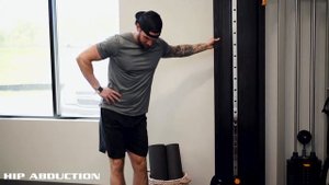 Упражнения на тренажере Многофункциональный силовой комплекс Torque F9.