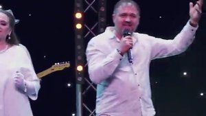 Песня "Это Новый Год" автор песни Ольга Алмазова, исполняет ансамбль "Города России"