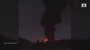 Сильнейший пожар случился ночью на одном из предприятий в Ярославле