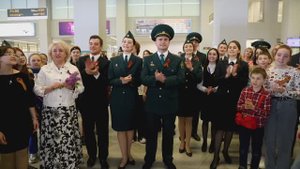 Калининградские таможенники танцуют вальс в честь 80-летия Победы в ВОВ