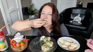 Мукбанг Манты, Бутерброды с сыром и чесноком, Овощи с огорода, Махито манго-клубника