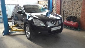 Мойка инжектора, замер зазоров клапанов на Nissan Qashqai 2,0 4WD Ниссан Кашкай 2008 года 1часть