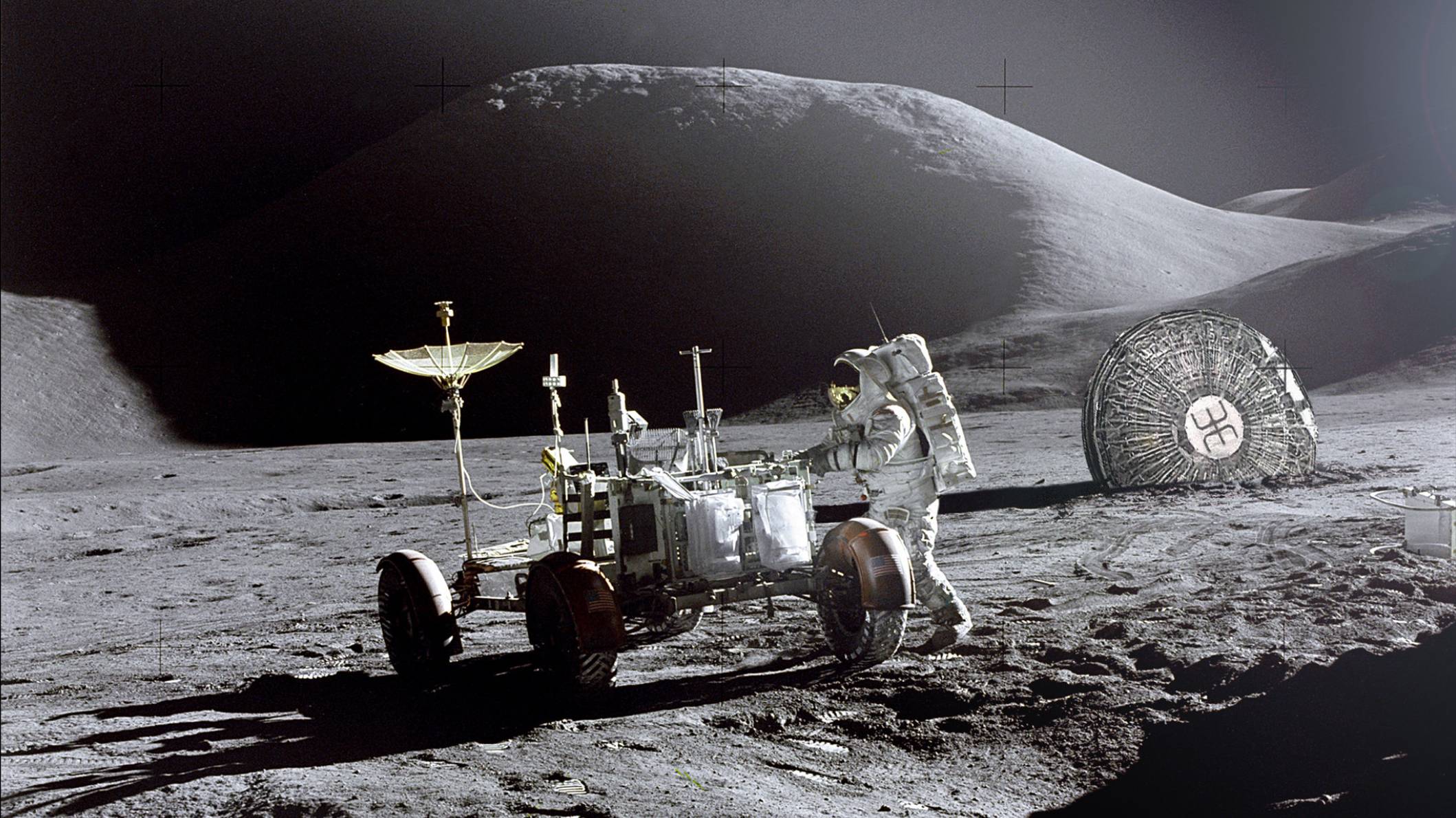 Данные аппарата LRO с Луны смотреть онлайн