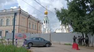 Все  везде  перекрыто ,хотели вам показать нашу ВОЛОГДУ. Придется подождать.