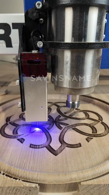 Блюдо из дерева на ЧПУ фрезере. Лазерная гравировка. Savinsname смотреть онлайн