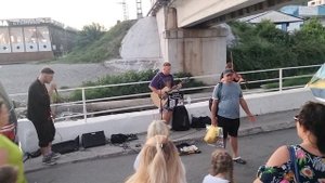 Nirvana уличные музыканты в Лоо