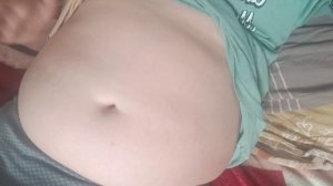 ИГРАЮ С ЖИВОТИКОМ🤤🤤🤤🤤