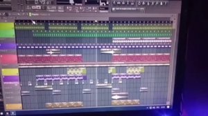 AmØ & Mateos - Roses (Deep House Remix)